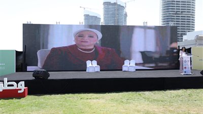 انتصار السيسي توجه رسالة مهمة إلى كل فتاة مصرية