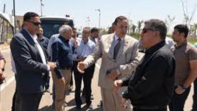 محافظ الدقهلية ورئيس هيئة الطرق والكباري يتفقدان مشروع امتداد المشاية الجديد