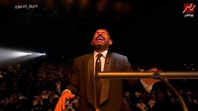  تأثر كبير لـ الموسيقار هاني فرحات على نغمات ليلة الدموع (صورة)