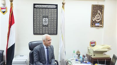مدير تعليم القاهرة يتابع امتحان الديناميكا الدور الثاني للثانوية العامة 