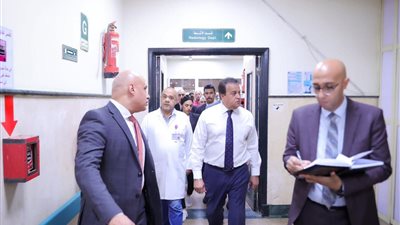 في زيارة مفاجئة.. «عبدالغفار» يحيل مخالفات مستشفى الزيتون للتحقيق العاجل 