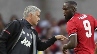 سيجتمعان للمرة الثالثة.. مورينيو يحصل على لوكاكو بعد إتفاق روما وتشيلسى