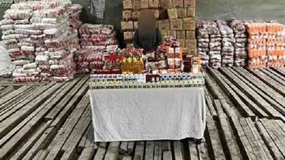 تورط تاجر في بيع السلع التموينية المدعمة بالسوق السوداء بأسيوط 