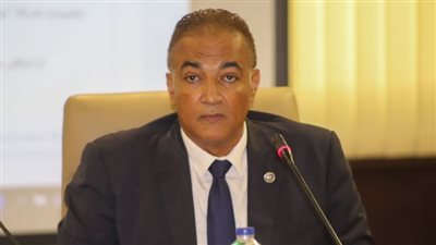 الكيميائي هشام رياض يترأس أولى اجتماعات الشركة المصرية لإنتاج الإيثيلين «إيثيدكو»