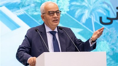 وزير التعليم ورئيس اقتصادية قناة السويس يضعان حجر الأساس لأكاديمية السويدي