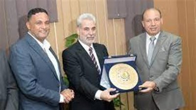 محافظ الدقهلية: تطوير المنطقة الصناعية بجمصة بالتنسيق مع جامعة المنصورة لدعم الاستثمار