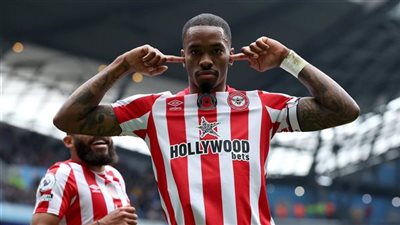 تشيلسي يدخل الصراع مع مانشستر يونايتد لحسم صفقة مهاجم برينتفورد 