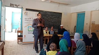 القومي للمرأة بالمنيا ينظم ندوات تثقيفية وتعريفية بـ6 قرى في أبو قرقاص