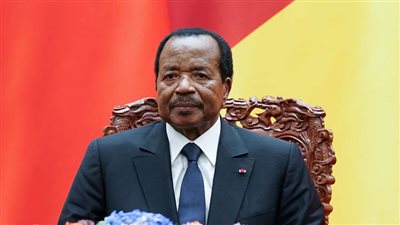 قرارات الرئيس الكاميروني الأطول حكما بإفريقيا لتجنب مصير انقلاب الغابون العسكري