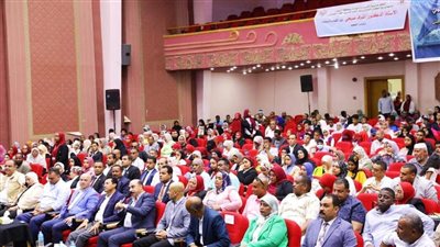 حوار مفتوح لوزير الرياضة ومحافظ أسوان مع 500 شاب وفتاة