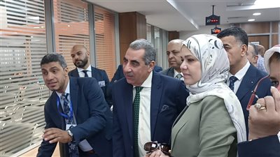 جولة تفقدية لرئيس مصلحة الضرائب في أكتوبر (صور)