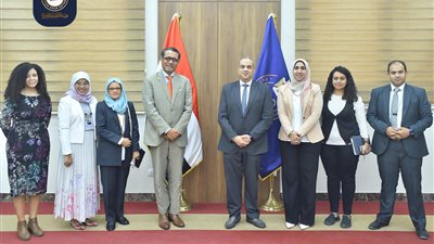 رئيس هيئة الدواء المصرية يلتقي سفير إندونيسيا لدى مصر لبحث سبل التعاون 