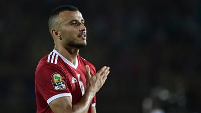 تقارير.. قائد منتخب المغرب يتمم إتفاقه مع الشباب السعودى