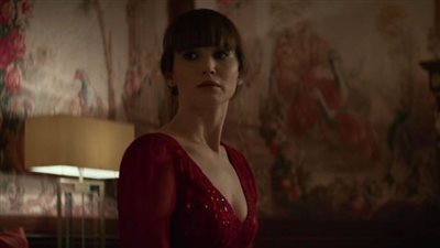 جنيفر لورانس تتغلب على أزمتها في هوليود وتشارك في أول مشاهدها الجريئة