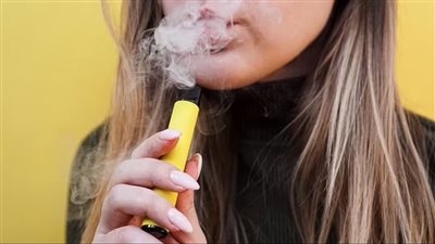 كيف تتحدث مع الأطفال عن التدخين والسجائر الإلكترونية؟