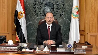 رئيس جامعة المنصورة يزف بشرى لعملاء العيادات الخارجية بمستشفيات الجامعة