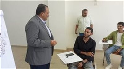 نائب رئيس جامعة بنها يتابع امتحانات التيرم الصيفي