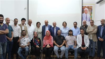 الحزب المصرى الديمقراطى يناقش أزمة الدين الخارجى وتزايد معدلات الفقر والتضخم 