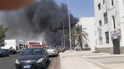 حريق هائل في معرض للسلع الغذائية بشرم الشيخ