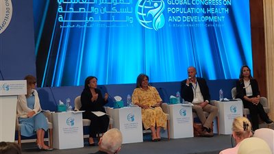 مشيرة خطاب: حرمان الطفل من التعليم.. والزجه بسوق العمل مناف للحقوق 