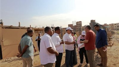 محافظ أسوان يتفقد تنفيذ مشروعات مجمعات المدارس بالرضوانية والحصايا وأرض الشادر القديم