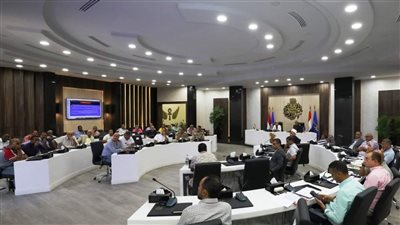 محافظ أسوان يكلف السكرتير العام لرئاسة الاجتماع لمجابهة الأزمات والكوارث 