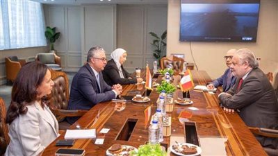 اقتصادية قناة السويس: استثمرنا نحو 3 مليارات دولار في البنية التحتية