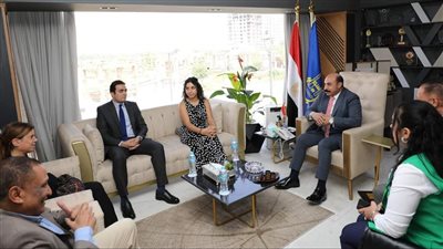 تفاصيل لقاء محافظ أسوان مع فريق اتحاد المعاهد الثقافية الوطنية الأوروبية 