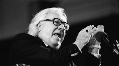 من هو الساحر إلكتريكو الذي منح موهبة خارقة لأشهر كتاب الخيال العلمي؟