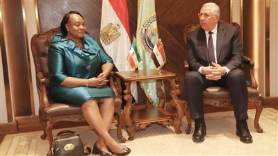 تفاصيل لقاء وزير الزراعة برئيسة مجلس الشيوخ لـ غينيا الاستوائية