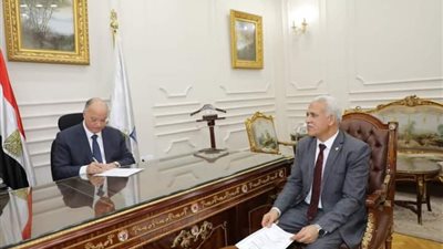 تعليم القاهرة تعلن النزول بتنسيق القبول بالصف الأول الثانوي العام والخدمات 