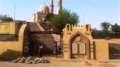 محافظ أسوان يوجه بتكثيف العمل في مشروع تطوير منطقة الطابية