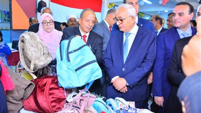 وزير التعليم يفتتح مدرسة ترعة السواحل ومعرض «أهلا مدرستي» بالاقصر (صور)
