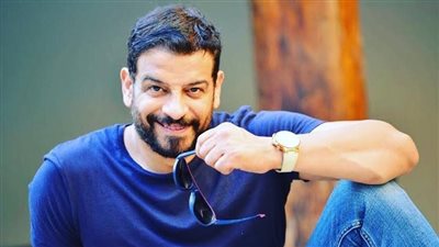 وفاة الفنان أشرف مصيلحي بعد صراع مع السرطان 