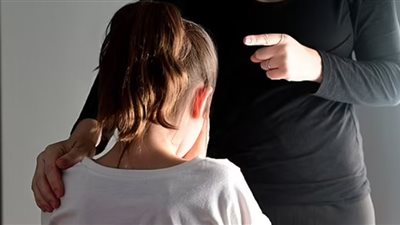 سوء معاملة الأطفال.. كيف تكون تمييز عنصري؟!