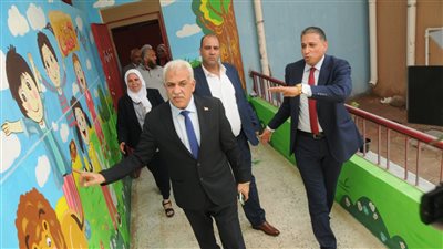 وكيل تعليم القاهرة يتفقد عددا من المدارس للتأكد من جاهزيتها للعام الدراسي الجديد 