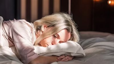 هل يرتبط النوم المبكر بالصحة الجيدة؟ العلم يجيب 