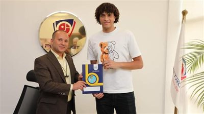 مجلس إدارة بتروجت يكرم اللاعب يوسف الرصاص