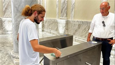 متابعة كفاءة الخدمات الالكترونية المقدمة للزائرين ببعض المواقع الأثرية بالأقصر استعدادا للموسم الشتوي