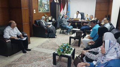 مدير تعليم الغربية يوجه بسد عجز المعلمين وتسليم الكتب الدراسية للطلاب