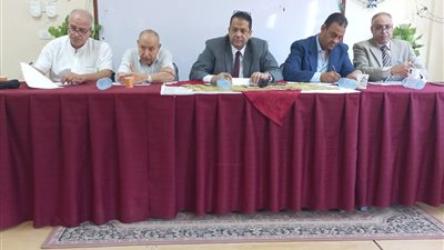 انعقاد لجنة المقابلات الشخصية لاختبارات المتقدمين لوظيفة موجه أول بتعليم الغربية