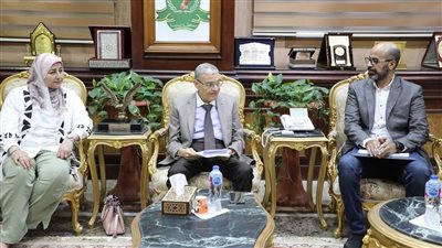 محافظ المنيا يعتمد المشروعات الفائزة فى مبادرة المشروعات الخضراء الذكية