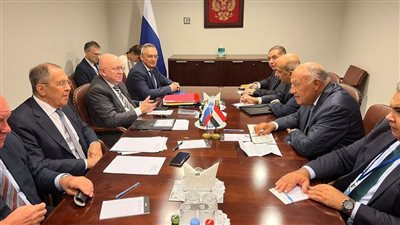 وزير الخارجية يلتقي نظيره الروسي على هامش مشاركتهما في أعمال الجمعية العامة للأمم المتحدة