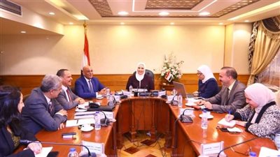 القباج تلتقي بالرئيس التنفيذي لجهاز تنمية المشروعات المتوسطة والصغيرة 