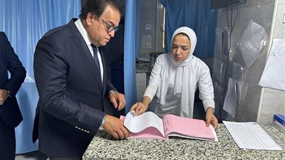 وزير الصحة يوجه بتغيير شركة الأمن والنظافة بمستشفى القاهرة الجديدة وفتح تحقيق في مخالفاتها 