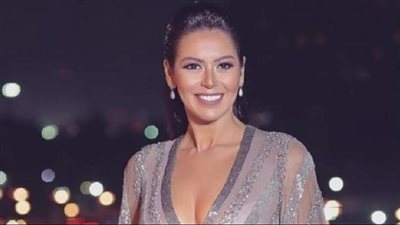 لقاء الخميسي تثير الجدل.. ماذا قالت عن ديانتها والنقاب والحجاب؟