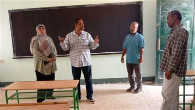 محافظ أسوان يكلف مسئولي التربية والتعليم بسرعة الانتهاء من تجهيز 1500 مدرسة