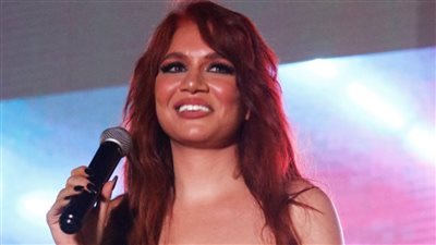 نوال تتألق في البحرين بأغنية 