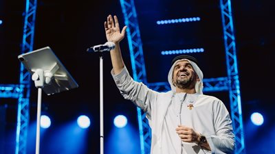 حسين الجسمي يحيي حفل مُبهر بمقاييس عالمية في منارة الفنون أبوظبي (صور)