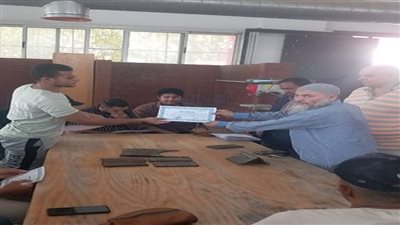 وزارة العمل: ختام برنامج تدريب على مهنة اللحام وتسليم شهادات للخريجين بالسويس 